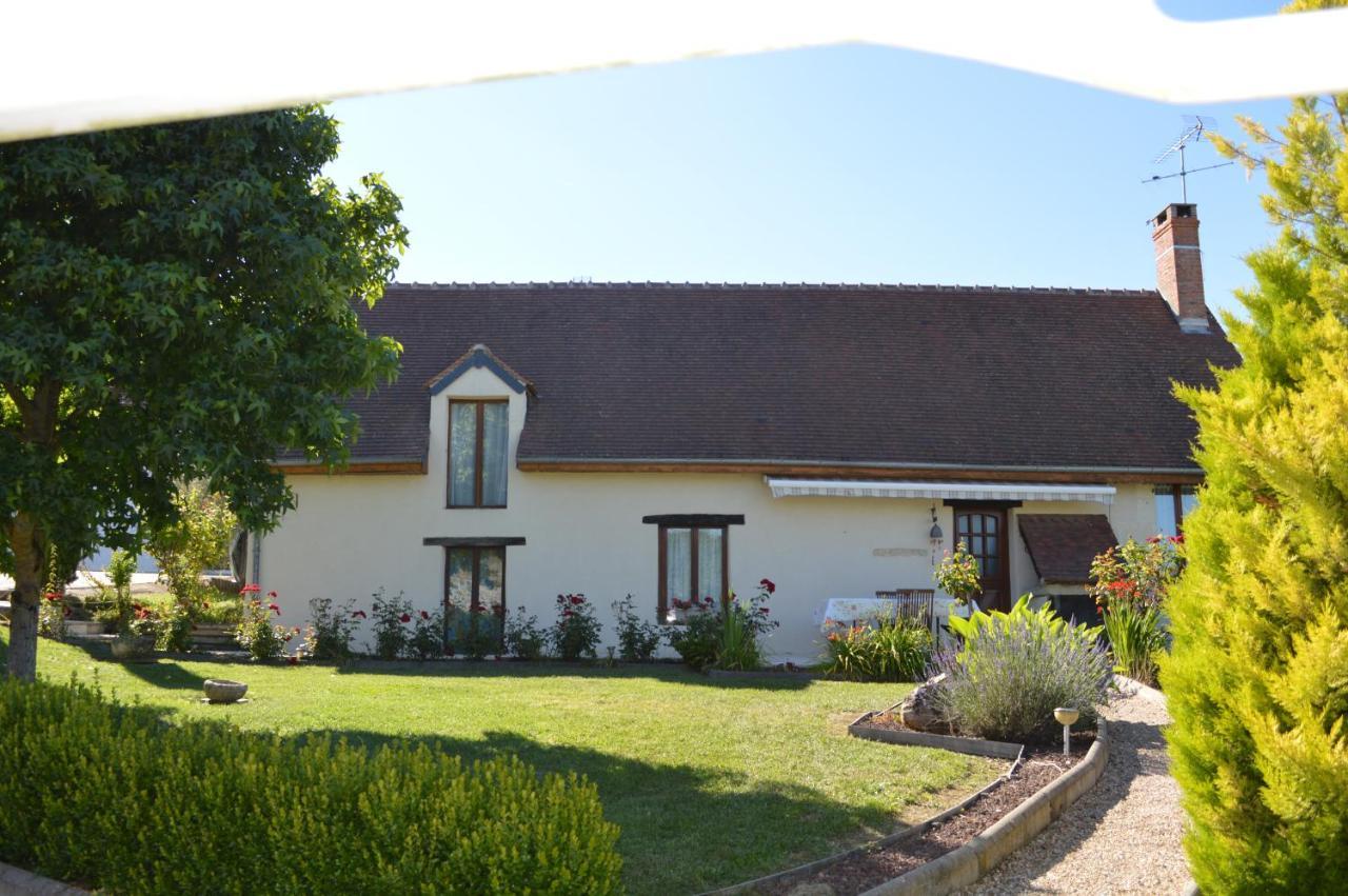 Les Gites De La Chapiniere Châteauvieux Exterior foto
